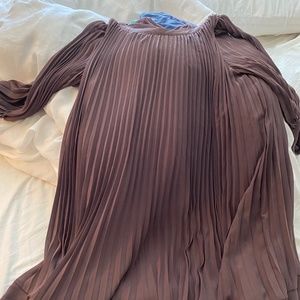 Women pleated dress
